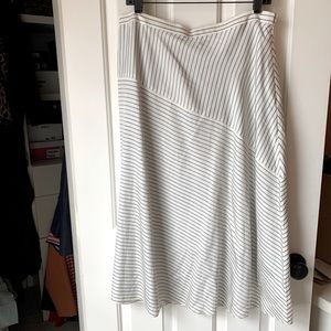 St John NWT size 12 skirt